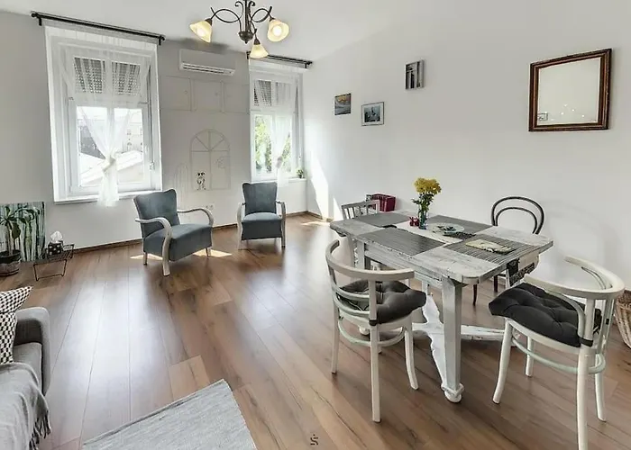 Bright Sunny Apt At Keleti Station,Near Citycenter